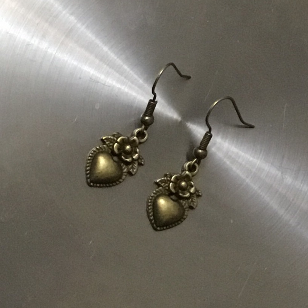 Antique Bronze Flower Heart Dangle Earrings - Picture 3 of 3